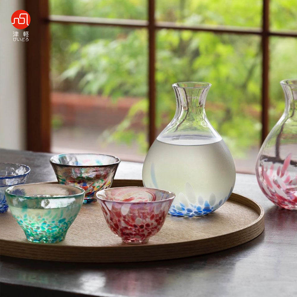 清水焼 平安 陶春造 金彩 染付『蘭文』盃 酒盃 酒杯 共箱 / 酒器 品嚐清酒亦品酒杯—備前、平盃– WS Media Concepts